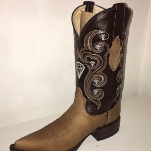 White Diamonds Boots